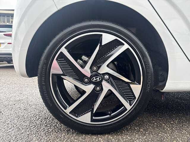 Hyundai i10 1.0 [63] Premium 5dr Auto [Nav]