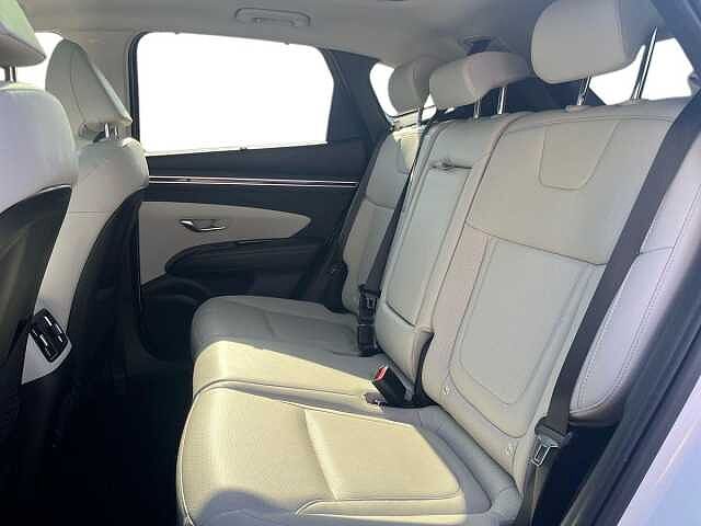 Hyundai TUCSON 1.6 TGDi Plug-in Hybrid Ultimate 5dr 4WD Auto White