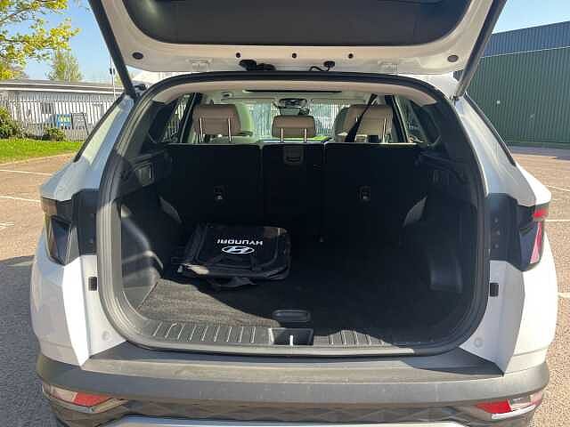 Hyundai TUCSON 1.6 TGDi Plug-in Hybrid Ultimate 5dr 4WD Auto White