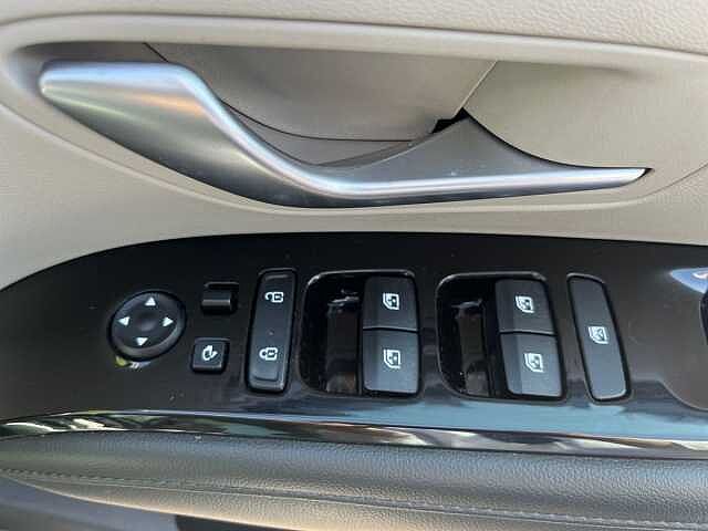 Hyundai TUCSON 1.6 TGDi Plug-in Hybrid Ultimate 5dr 4WD Auto White