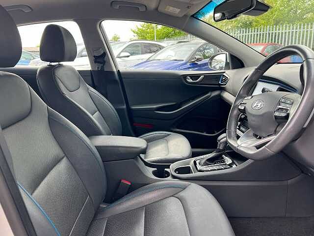 Hyundai Ioniq 1.6 GDi Plug-in Hybrid Premium SE 5dr DCT