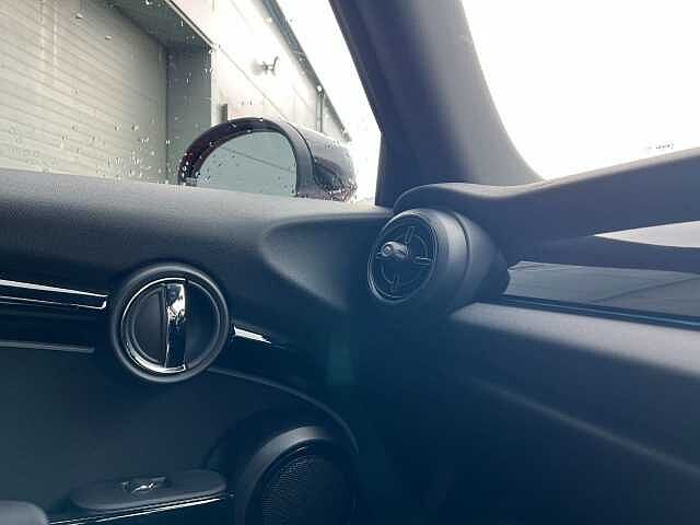 MINI Hatchback 1.5 Cooper Sport 3dr