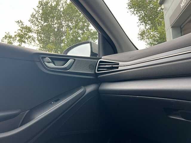 Hyundai IONIQ 1.6 GDi Hybrid Premium 5dr DCT Grey