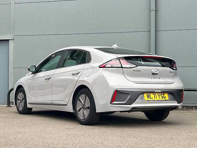 Hyundai IONIQ 1.6 GDi Hybrid Premium 5dr DCT Grey