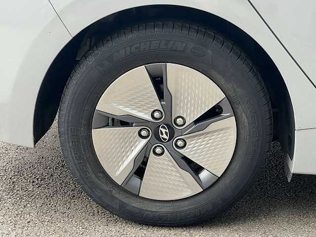 Hyundai IONIQ 1.6 GDi Hybrid Premium 5dr DCT Grey