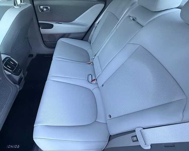 Hyundai IONIQ 6 77.4kWh Ultimate Auto 4dr Black