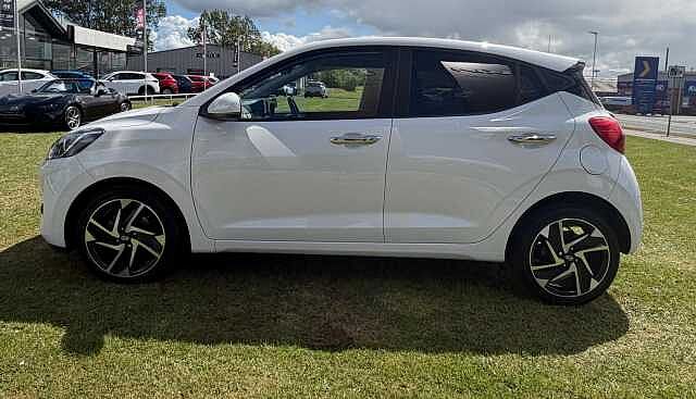 Hyundai I10 1.0 [63] Premium 5dr [Nav] White