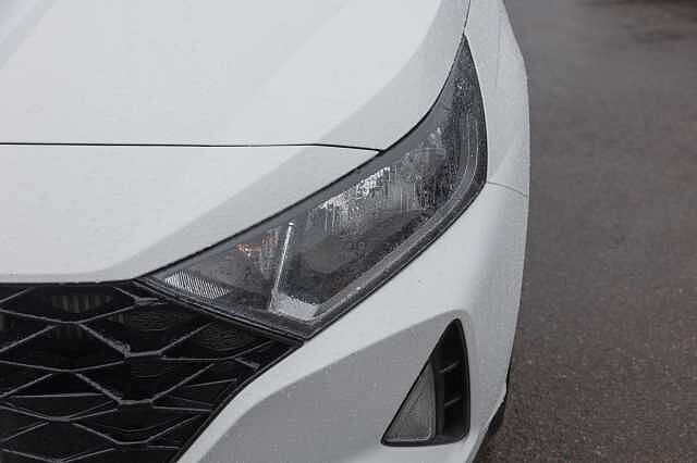 Hyundai I20 1.0T GDi 48V MHD SE Connect 5dr White
