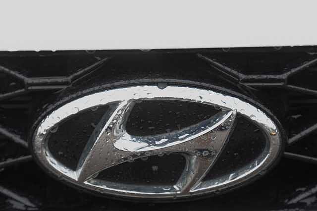 Hyundai I20 1.0T GDi 48V MHD SE Connect 5dr White