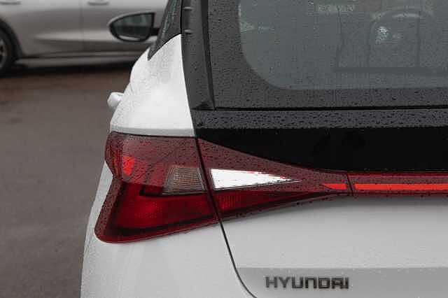 Hyundai I20 1.0T GDi 48V MHD SE Connect 5dr White