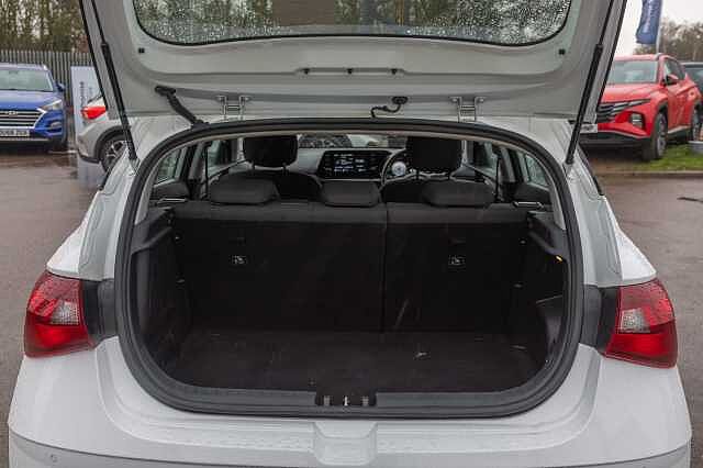 Hyundai I20 1.0T GDi 48V MHD SE Connect 5dr White