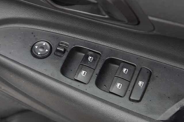 Hyundai I20 1.0T GDi 48V MHD SE Connect 5dr White