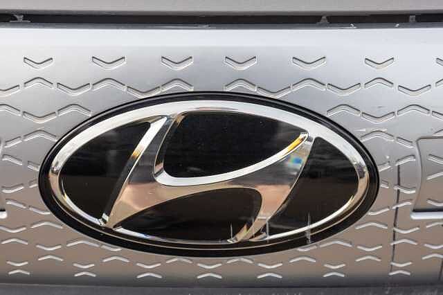 Hyundai IONIQ 100kW Premium SE 38kWh 5dr Auto White