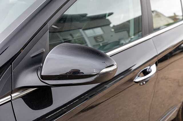 Hyundai IONIQ 100kW Premium 38kWh 5dr Auto Black