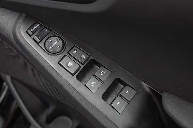 Hyundai IONIQ 100kW Premium 38kWh 5dr Auto Black