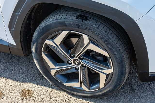 Hyundai TUCSON 1.6 TGDi Hybrid 230 Premium 5dr 2WD Auto White