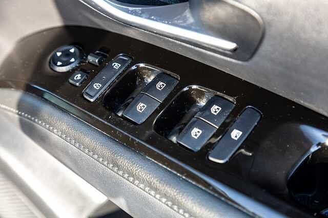 Hyundai TUCSON 1.6 TGDi Hybrid 230 Premium 5dr 2WD Auto White