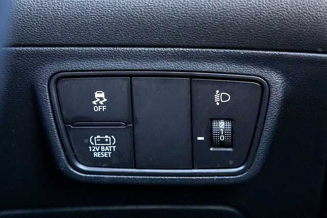 Hyundai TUCSON 1.6 TGDi Hybrid 230 Premium 5dr 2WD Auto White