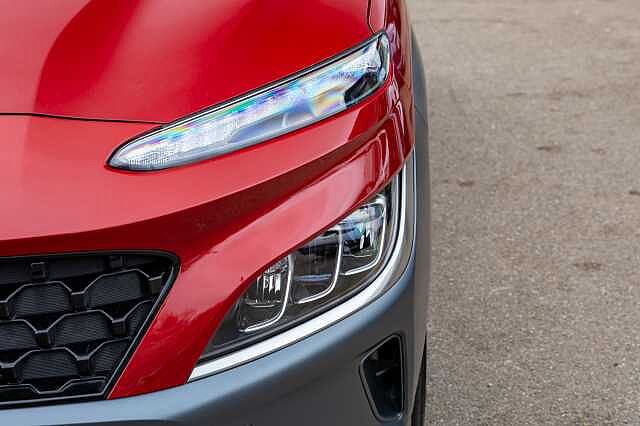 Hyundai KONA 1.6 GDi Hybrid Ultimate 5dr DCT Red