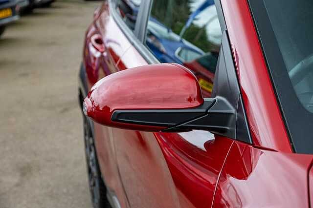 Hyundai KONA 1.6 GDi Hybrid Ultimate 5dr DCT Red