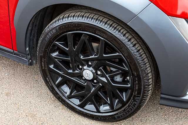 Hyundai KONA 1.6 GDi Hybrid Ultimate 5dr DCT Red