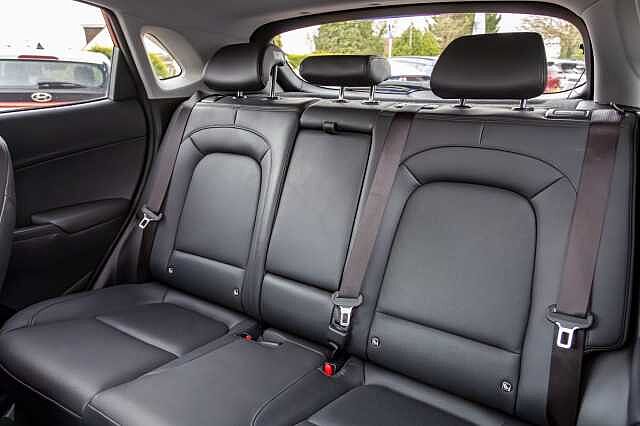 Hyundai KONA 1.6 GDi Hybrid Ultimate 5dr DCT Red