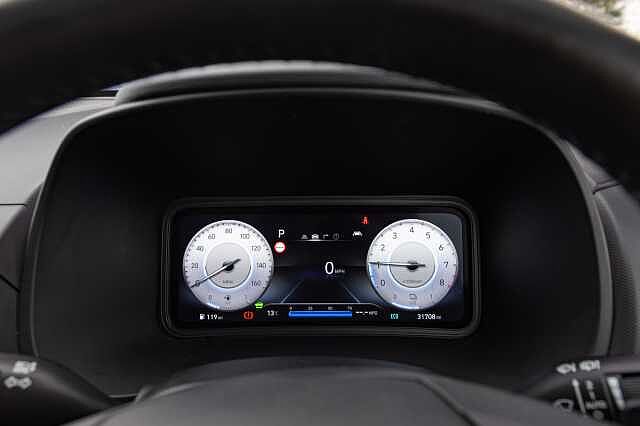 Hyundai KONA 1.6 GDi Hybrid Ultimate 5dr DCT Red