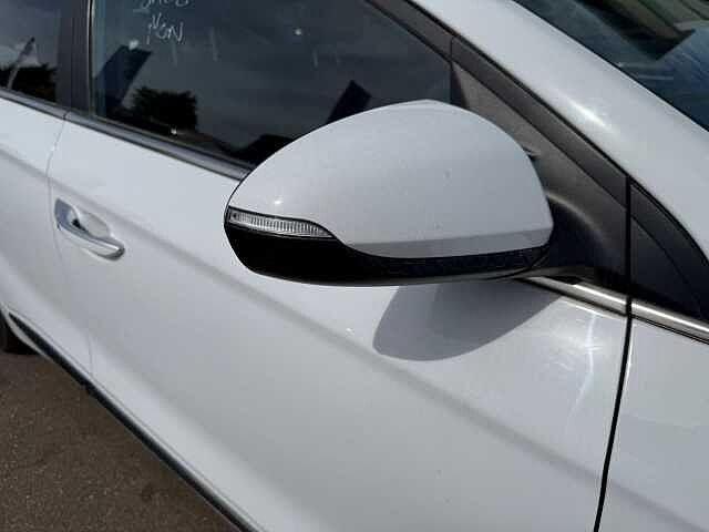 Hyundai IONIQ 100kW Premium SE 38kWh 5dr Auto White