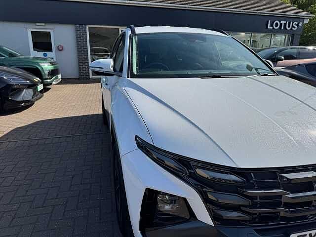 Hyundai TUCSON 1.6T Premium 5dr White