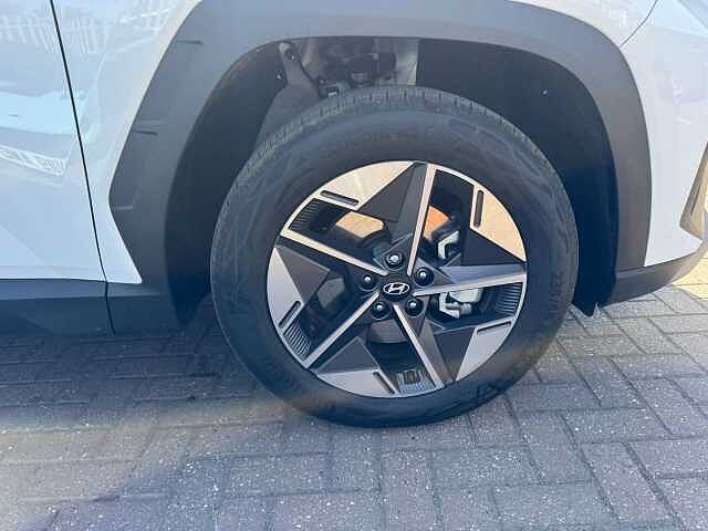 Hyundai TUCSON 1.6T Premium 5dr White
