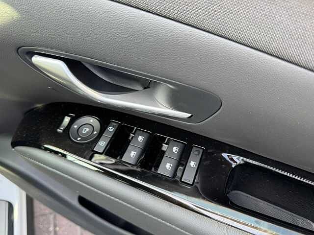 Hyundai TUCSON 1.6T Premium 5dr White