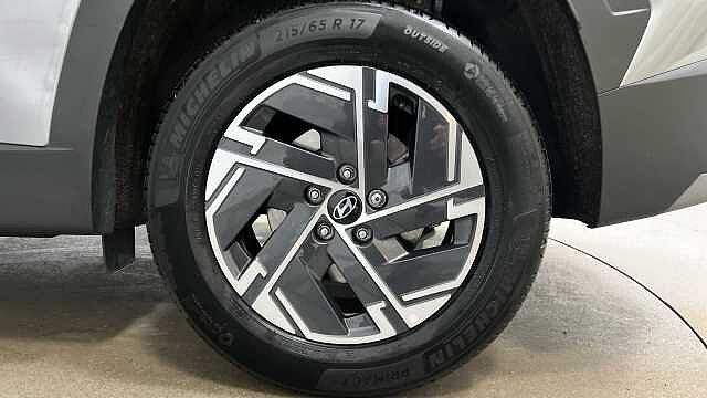 Hyundai TUCSON 1.6 T-GDi Advance SUV 5dr Petrol Hybrid Auto Euro 6 (s/s) (215 ps) SHIMMERING SILVER