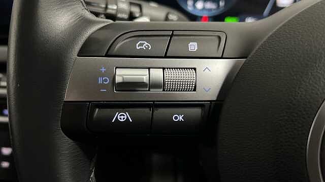 Hyundai TUCSON 1.6 T-GDi Advance SUV 5dr Petrol Hybrid Auto Euro 6 (s/s) (215 ps) SHIMMERING SILVER