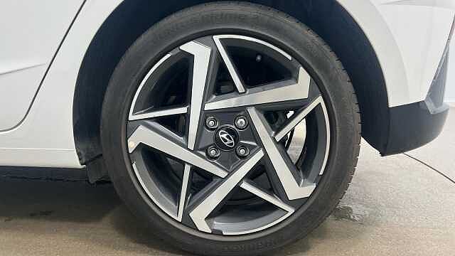 Hyundai I20 1.0 T-GDi Premium Hatchback 5dr Petrol Manual Euro 6 (s/s) (100 ps) Atlas White