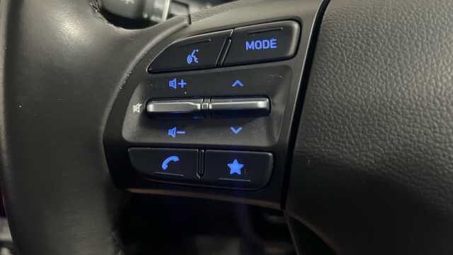 Hyundai KONA 1.0 T-GDi MHEV SE Connect SUV 5dr Petrol Hybrid Manual Euro 6 (s/s) (120 ps) Red