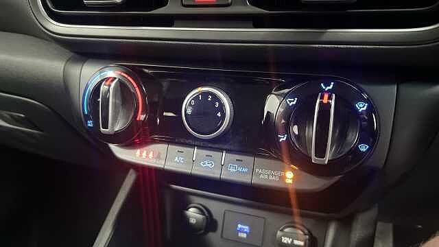 Hyundai KONA 1.0 T-GDi MHEV SE Connect SUV 5dr Petrol Hybrid Manual Euro 6 (s/s) (120 ps) Red