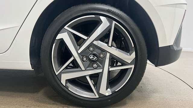 Hyundai I20 1.0 T-GDi Ultimate Hatchback 5dr Petrol DCT Euro 6 (s/s) (100 ps) White