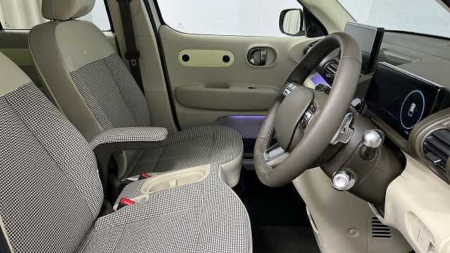 Hyundai INSTER Long Range 49kWh 02 SUV 5dr Electric Auto (115 ps) Beige
