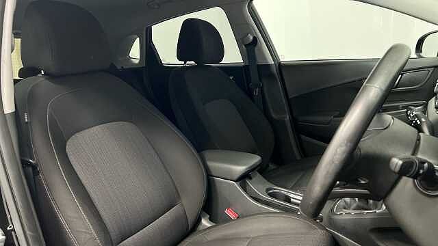 Hyundai KONA 1.0 T-GDi MHEV Premium SUV 5dr Petrol Hybrid Manual Euro 6 (s/s) (120 ps) Black