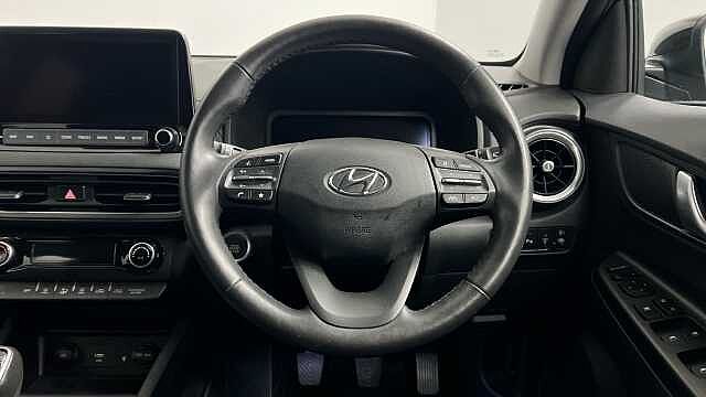 Hyundai KONA 1.0 T-GDi MHEV Premium SUV 5dr Petrol Hybrid Manual Euro 6 (s/s) (120 ps) Black