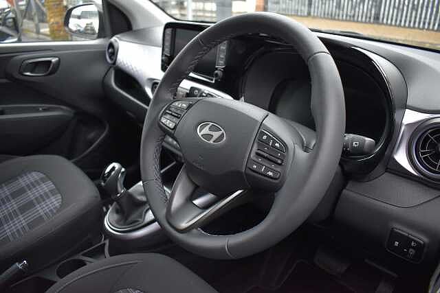 Hyundai i10 1.2 [79] Premium 5dr Auto [Nav]