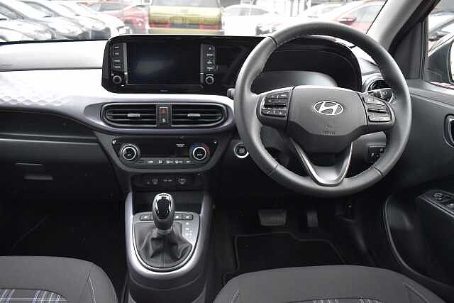 Hyundai i10 1.2 [79] Premium 5dr Auto [Nav]