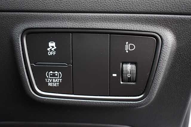 Hyundai TUCSON 1.6 TGDi Hybrid 230 Premium 5dr 2WD Auto White