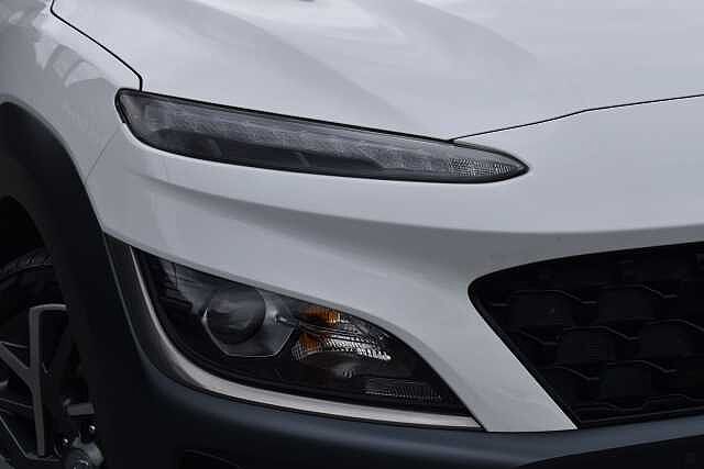 Hyundai KONA 1.6 GDi Hybrid Premium 5dr DCT White