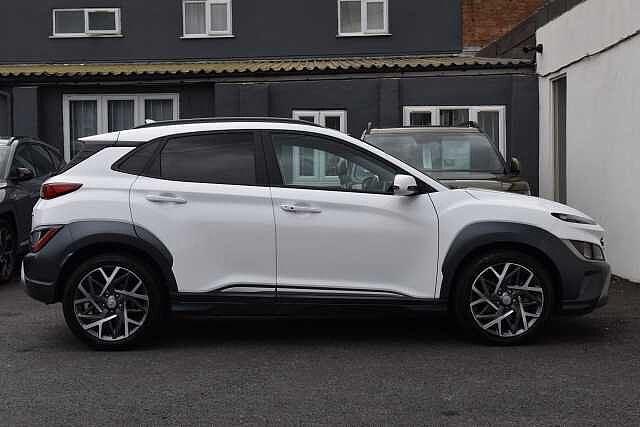 Hyundai KONA 1.6 GDi Hybrid Premium 5dr DCT White