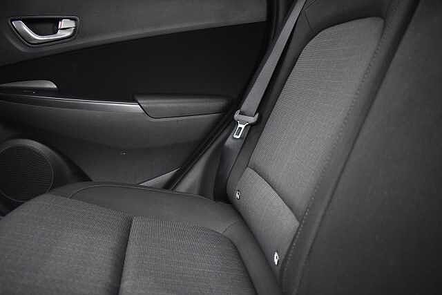 Hyundai KONA 1.6 GDi Hybrid Premium 5dr DCT White
