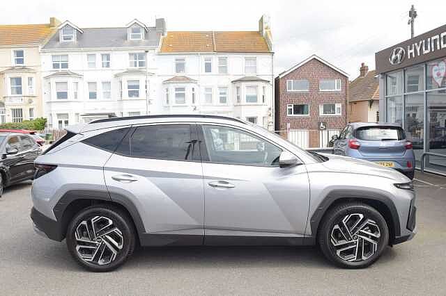 Hyundai TUCSON 1.6T Hybrid Ultimate 5dr Auto Silver