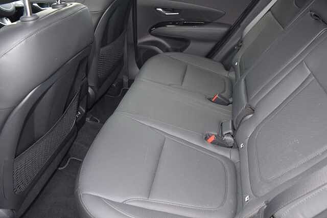 Hyundai TUCSON 1.6T Hybrid Ultimate 5dr Auto Silver