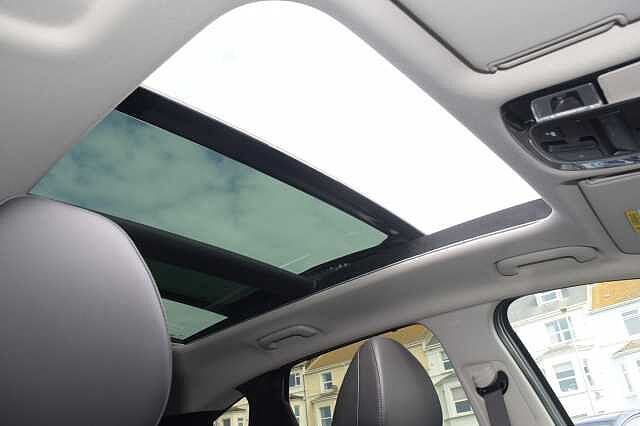 Hyundai TUCSON 1.6T Hybrid Ultimate 5dr Auto Silver