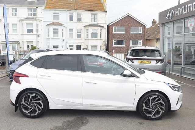Hyundai I20 1.0T GDi 48V MHD Premium 5dr DCT White